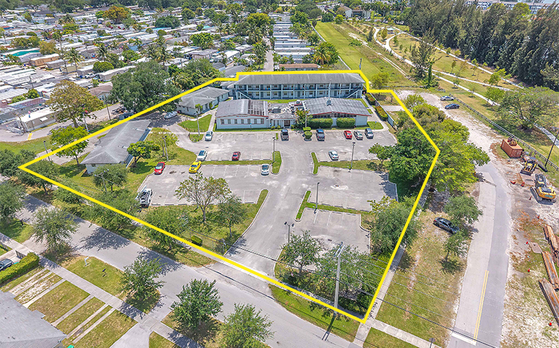 1180 NW 99th St, Miami, FL for Sale