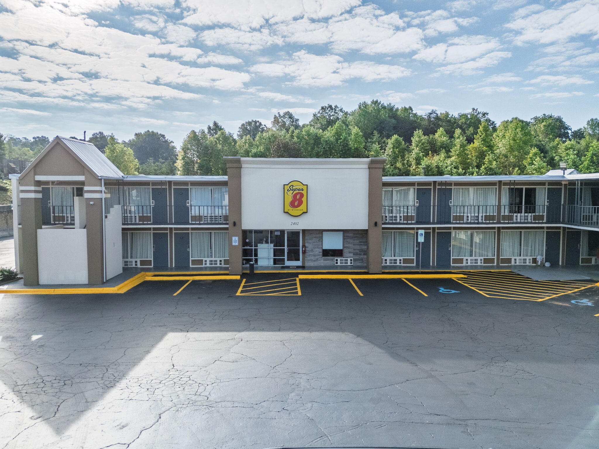 2402 S Sterling St, Morganton, NC for Sale