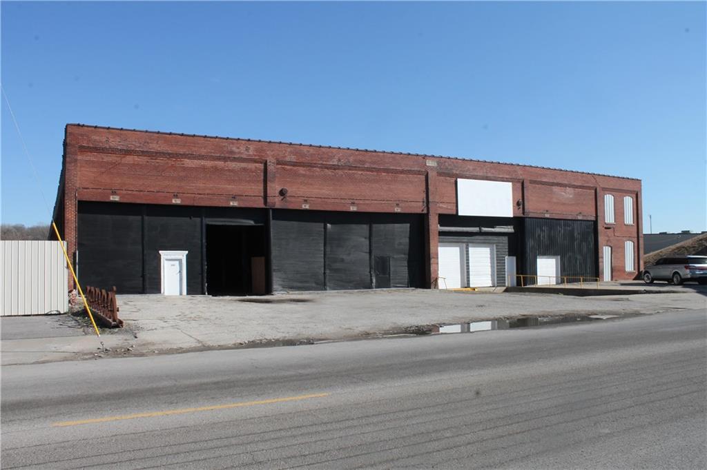 2419 S 6th St, Saint Joseph, MO for Rent