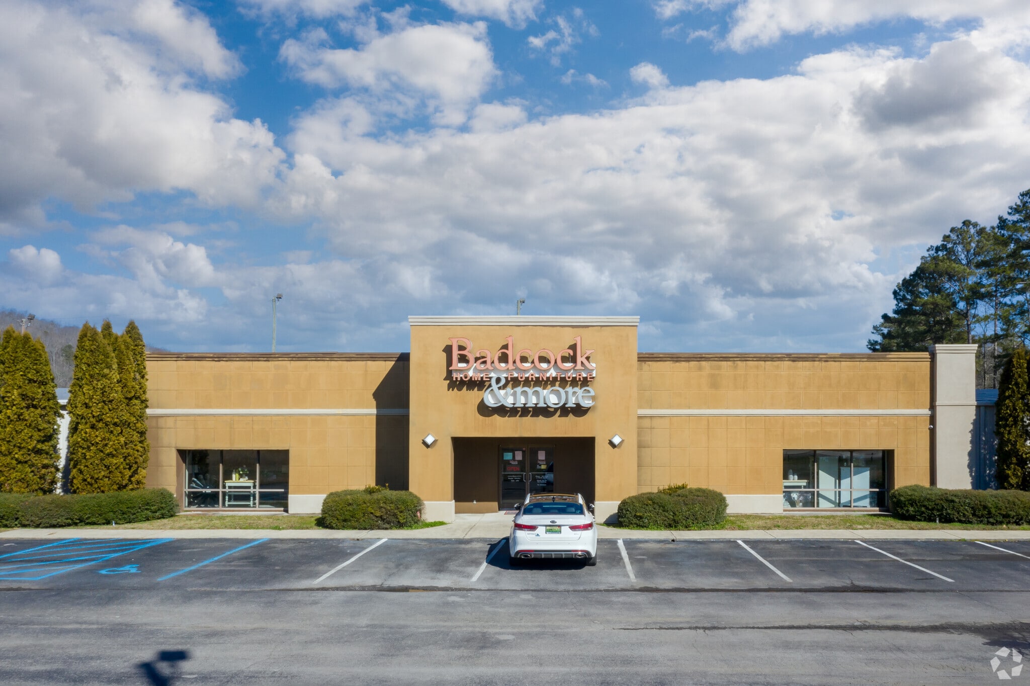 2000 Clowdus Dr, Oneonta, AL for Sale