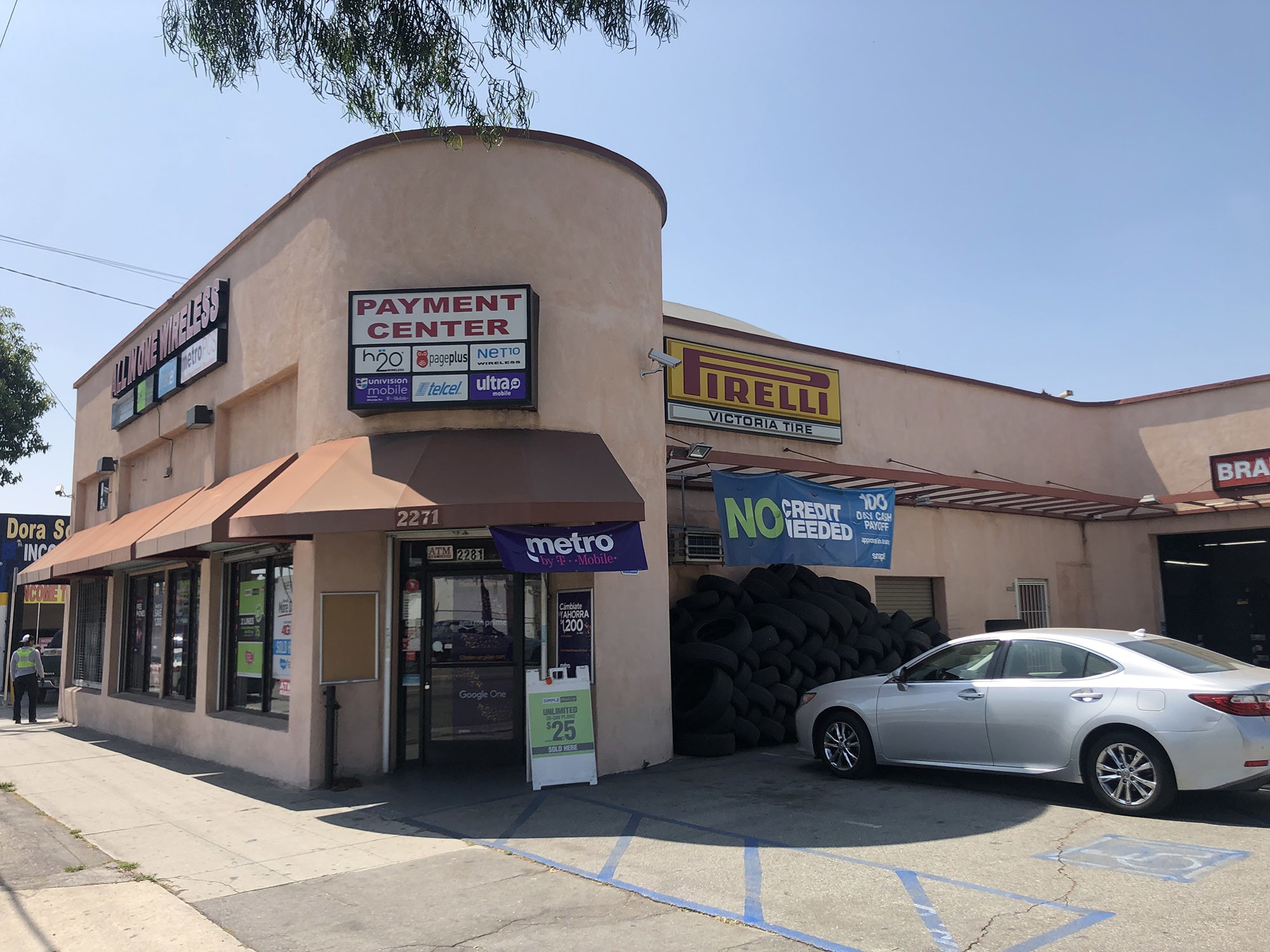 2271 E Florence Ave Huntington Park, CA 90255 Retail Property for