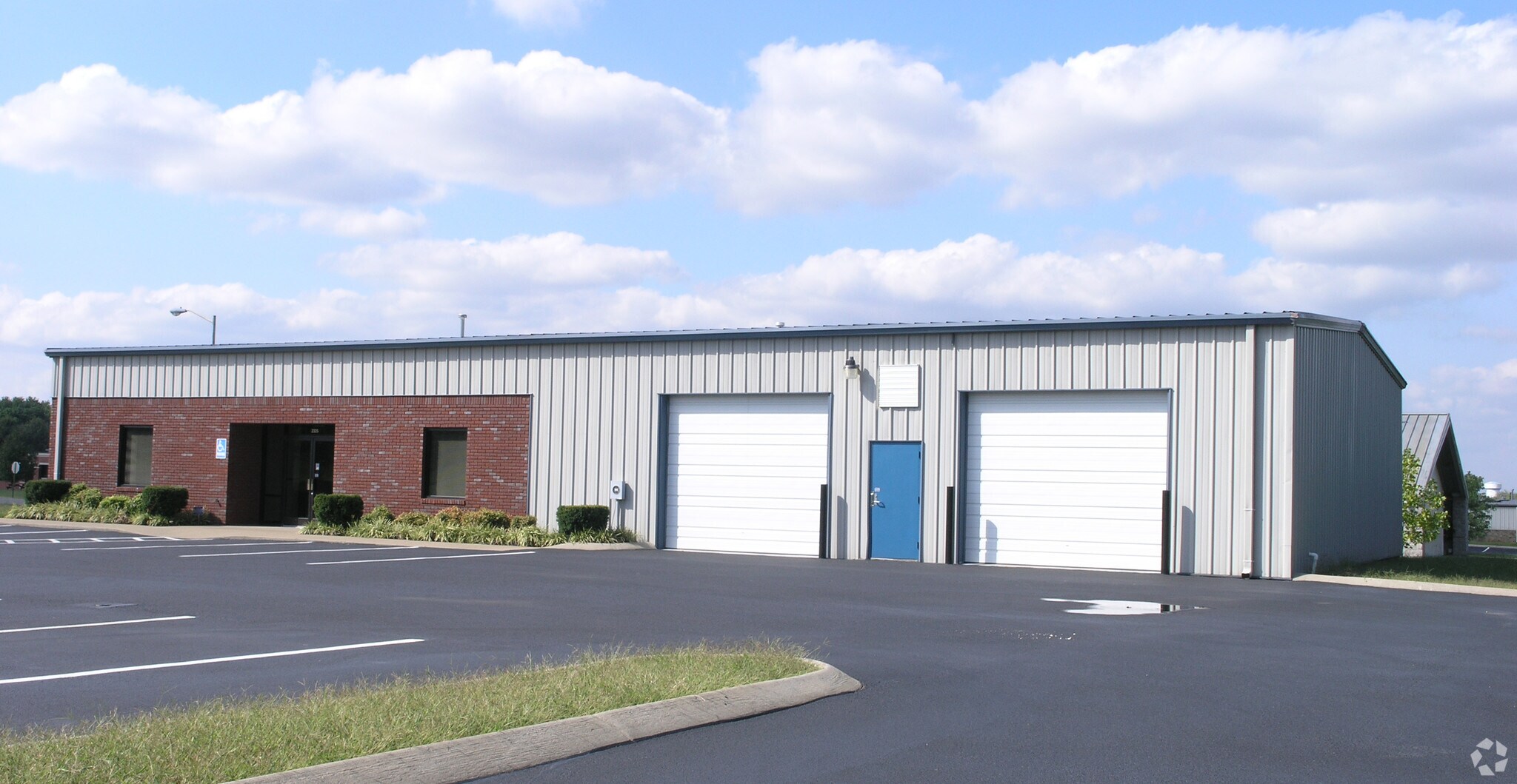 2325 Southpark Dr, Murfreesboro, TN for Rent