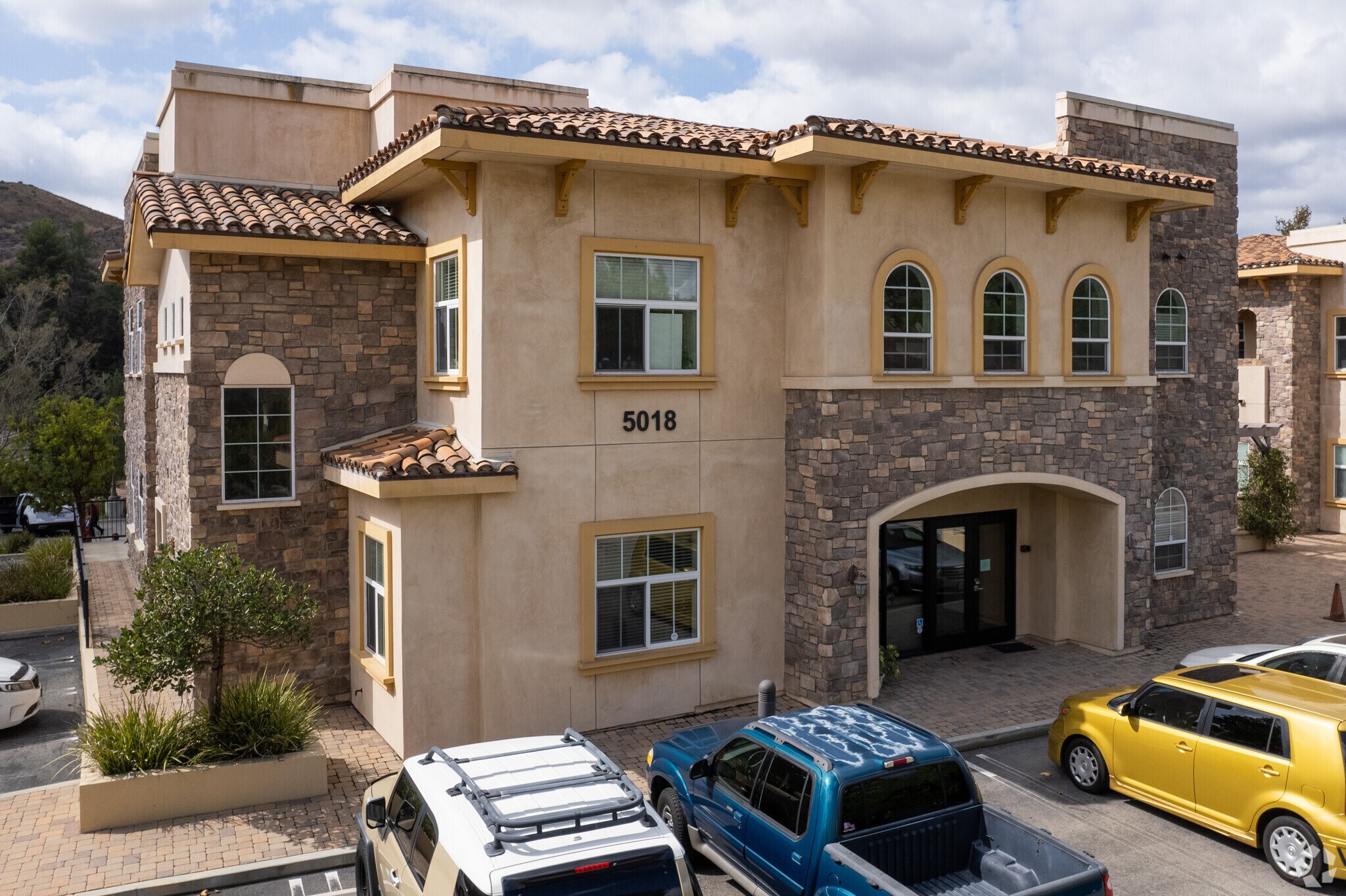 5018 Chesebro Rd, Agoura Hills, CA for Sale