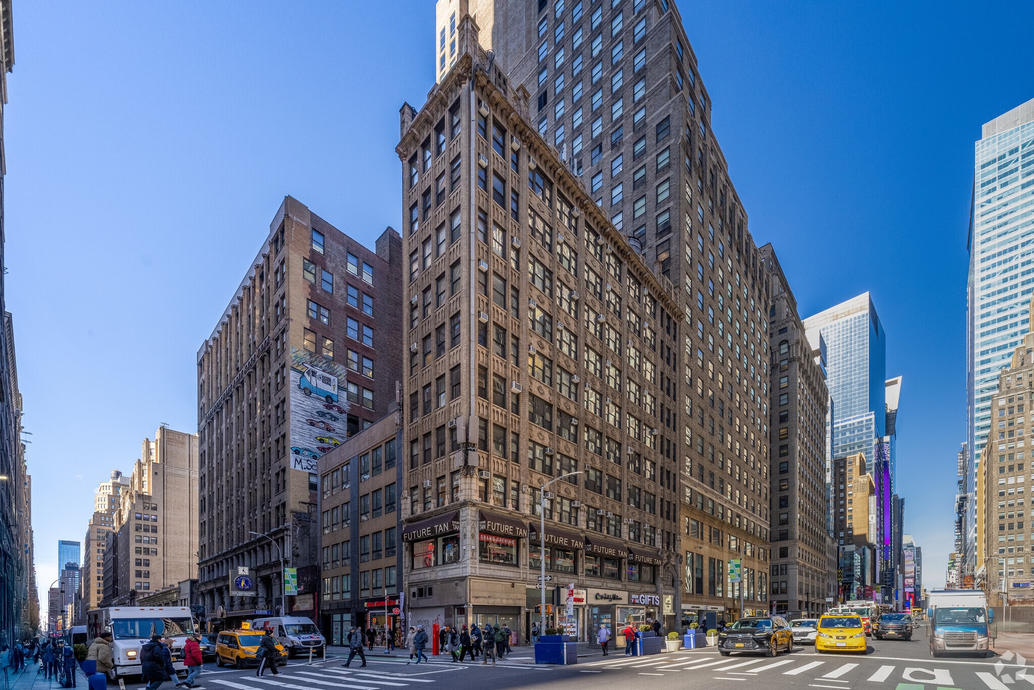 526 Seventh Ave, New York, NY for Rent