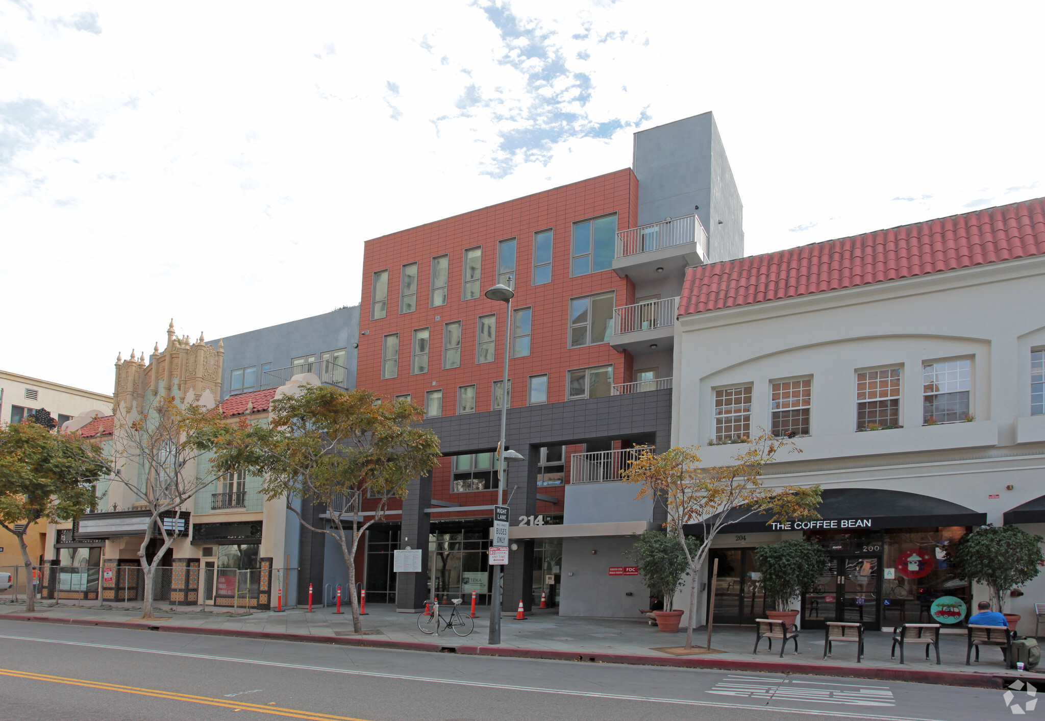 214 Santa Monica Blvd, Santa Monica, CA for Rent