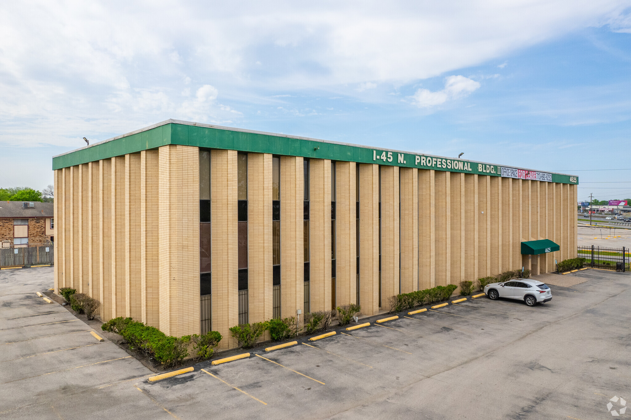 4615 N I-45, Houston, TX for Rent