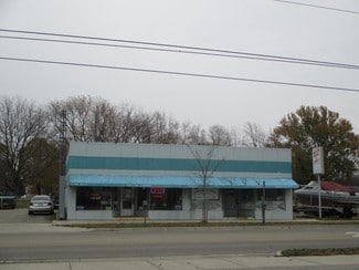 Grand Haven, MI Freestanding - 24 S Beechtree St