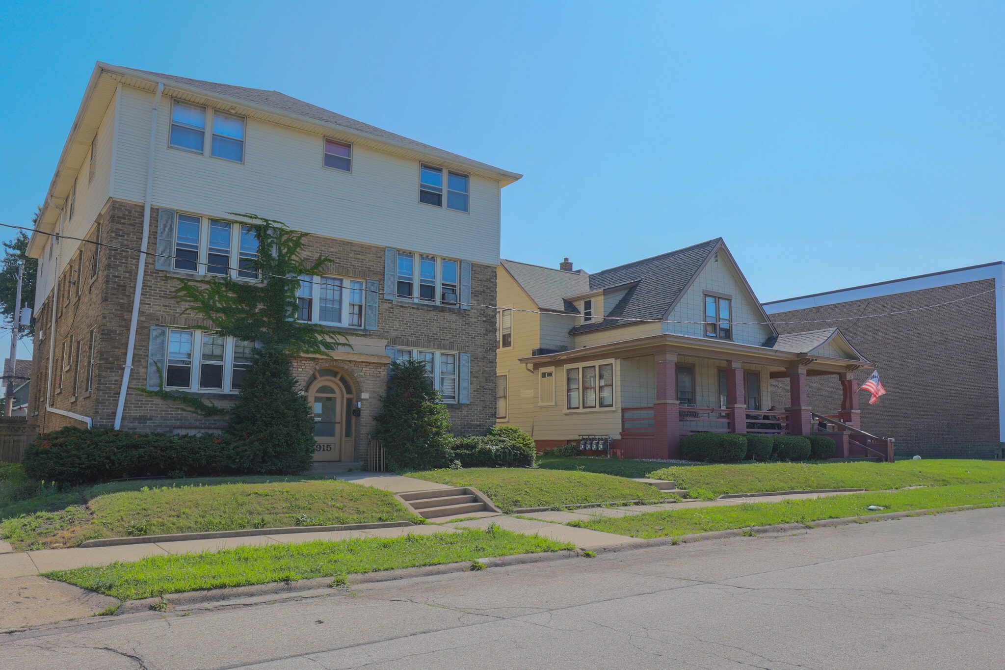 919 Minnesota Ave, South Milwaukee, WI for Sale