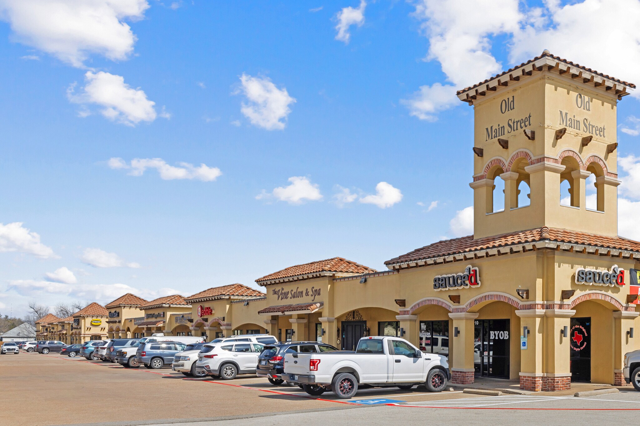 200280 N Main St Grapevine, TX 76051 Shopping Center Property for