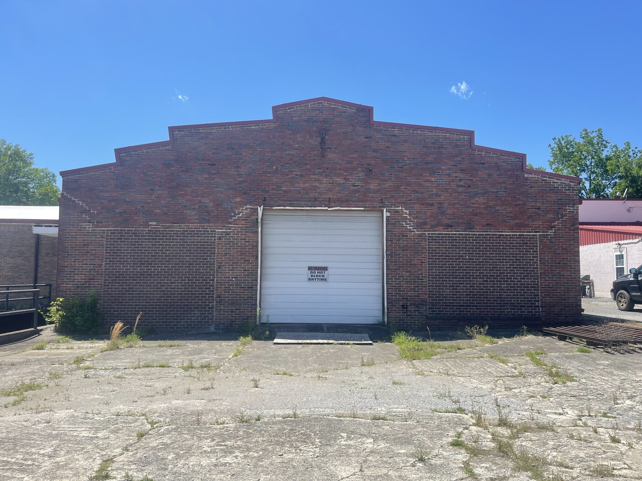 300 2nd Ave N, Lewisburg, TN for Rent