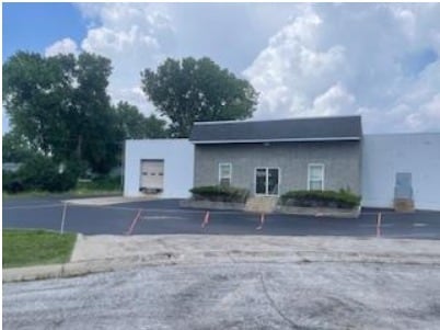 1334 Charlestown Industrial Dr, Saint Charles, MO for Rent