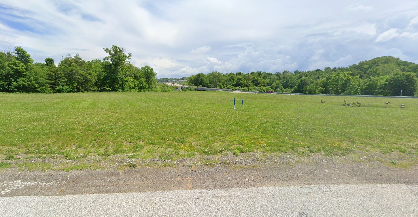 2381 Zimmerly Rd, Erie, PA for Rent