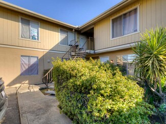 Fresno, CA Apartments - 3126 N Vagedes Ave