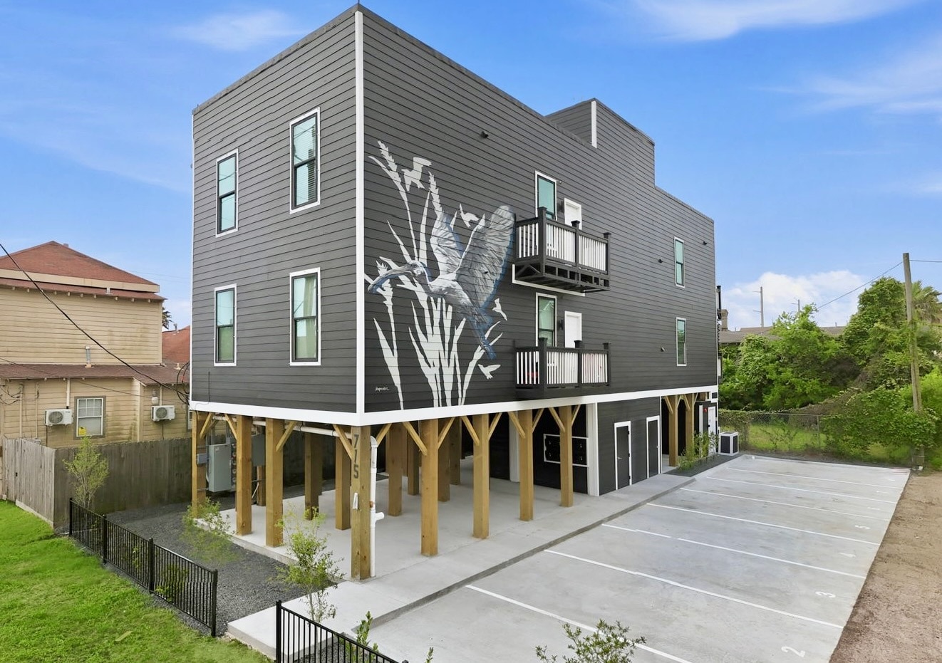715 28th St, Galveston, TX for Sale
