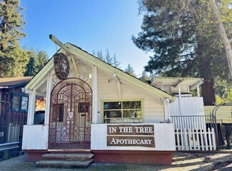 Forestville, CA Freestanding - 10665 River Rd