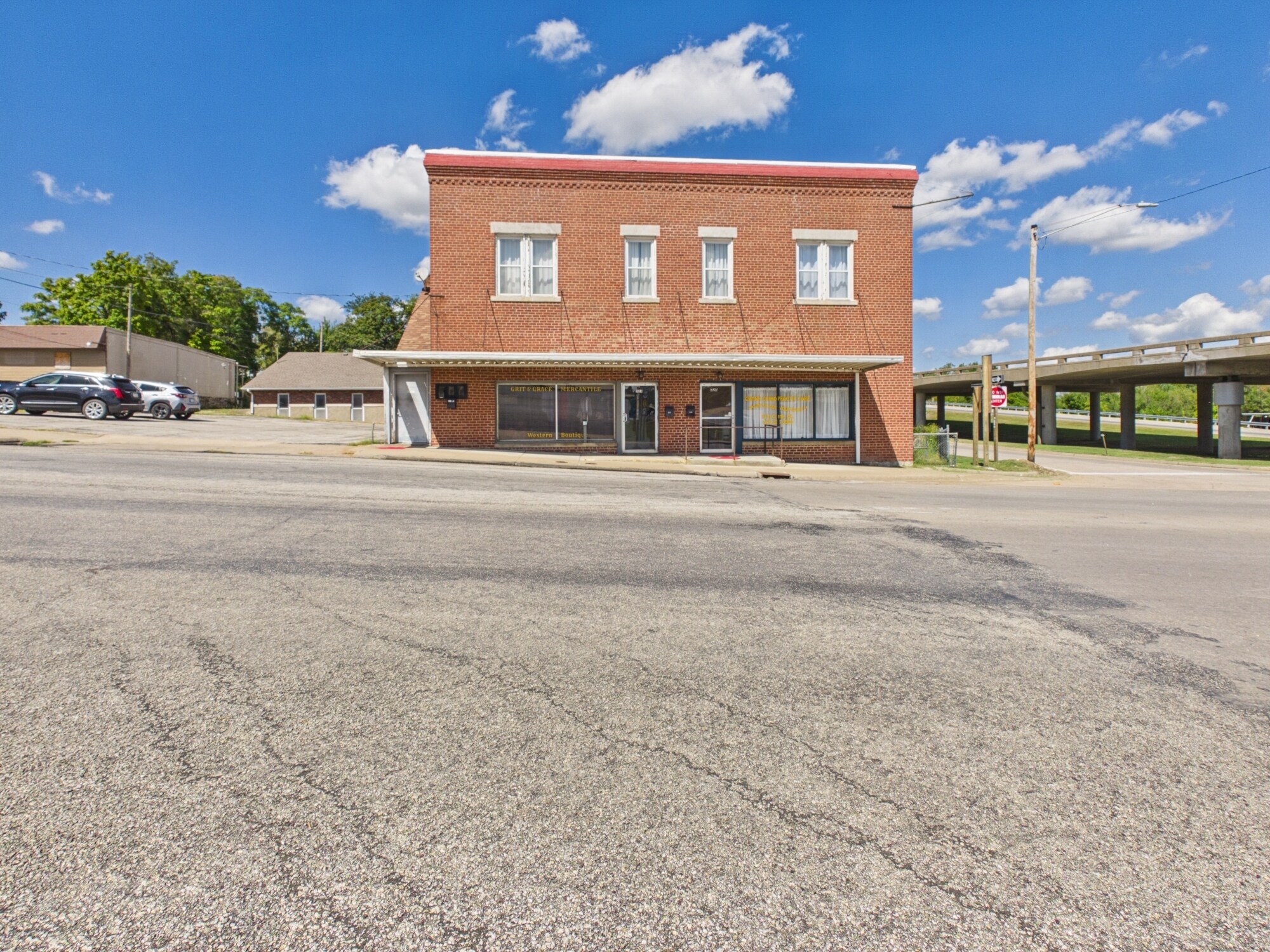 323 E Wall St, Fort Scott, KS for Sale