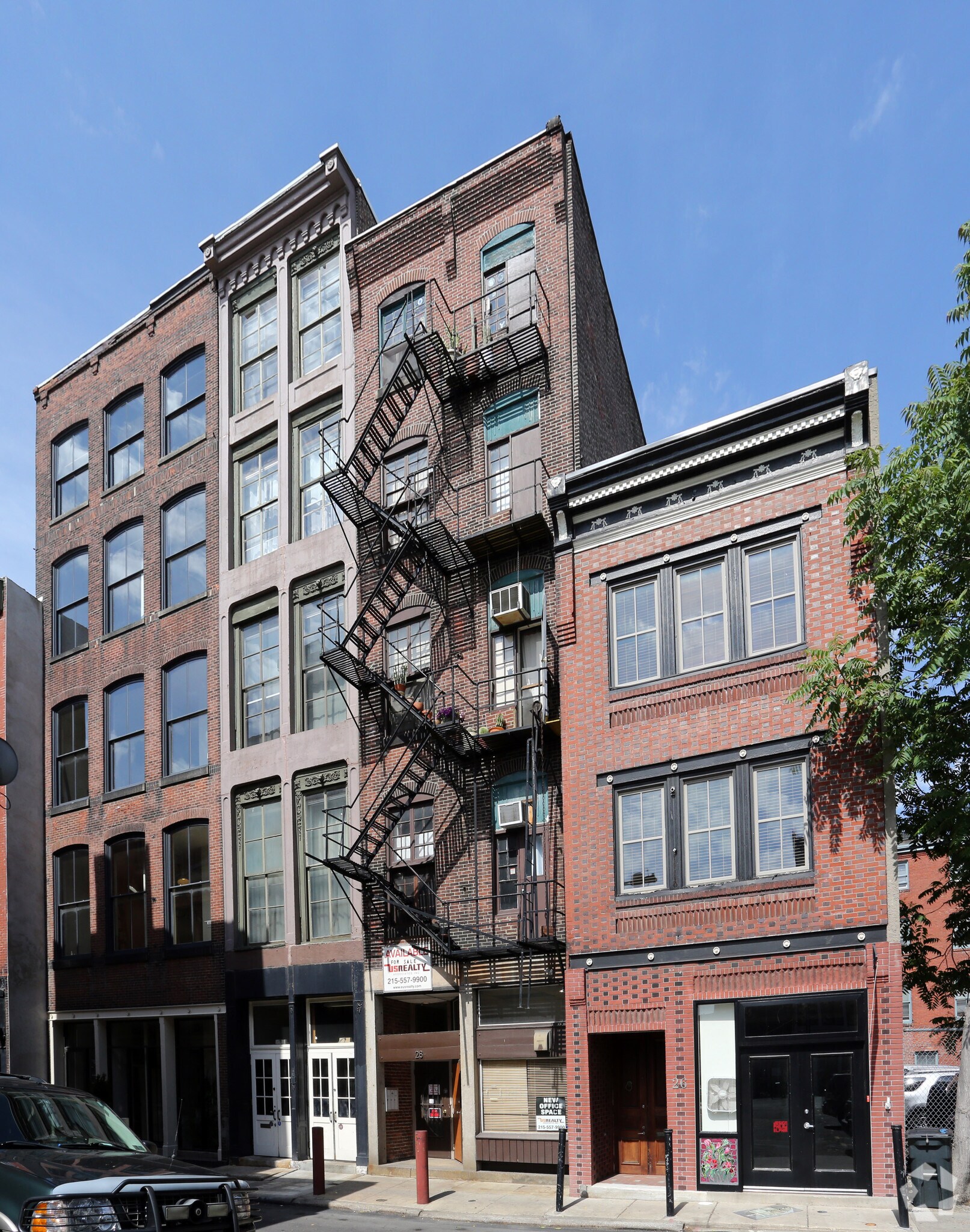 28 S Strawberry St, Philadelphia, PA for Rent