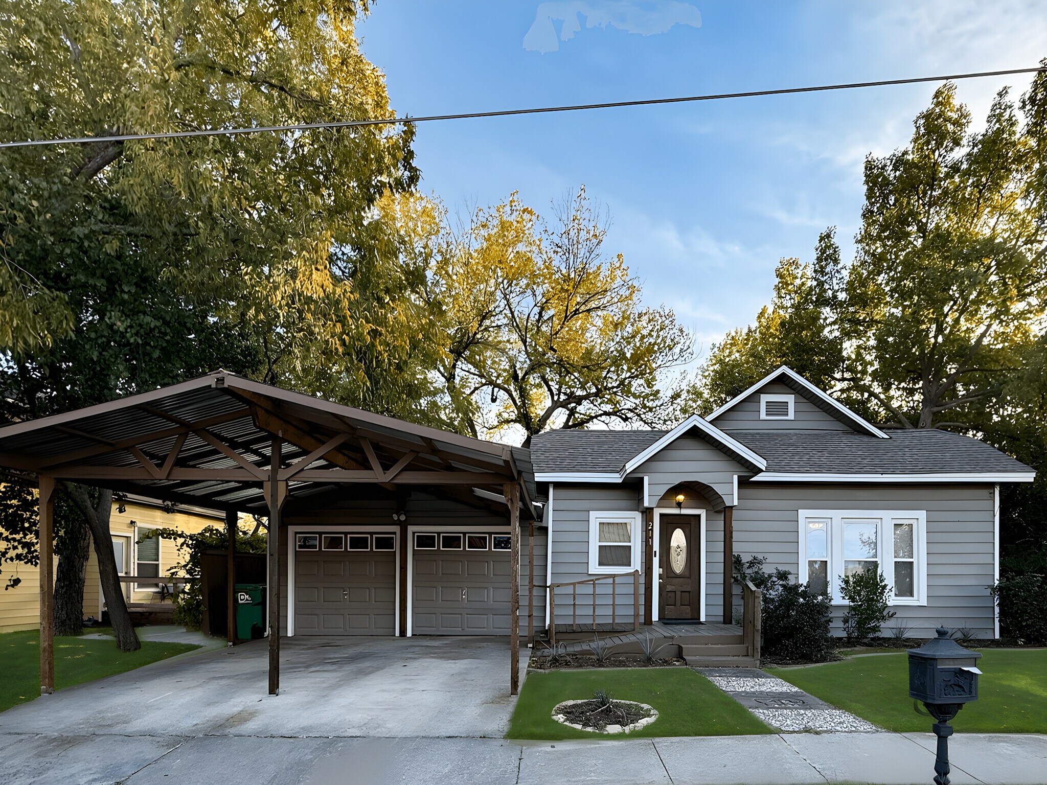 211 Second St, Denton, TX for Sale