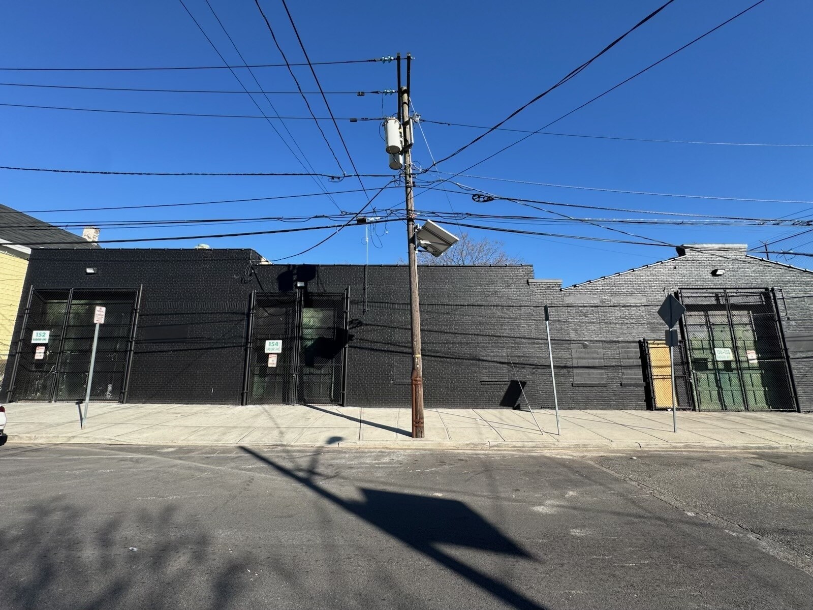 152-156 Badger Ave, Newark, NJ for Rent