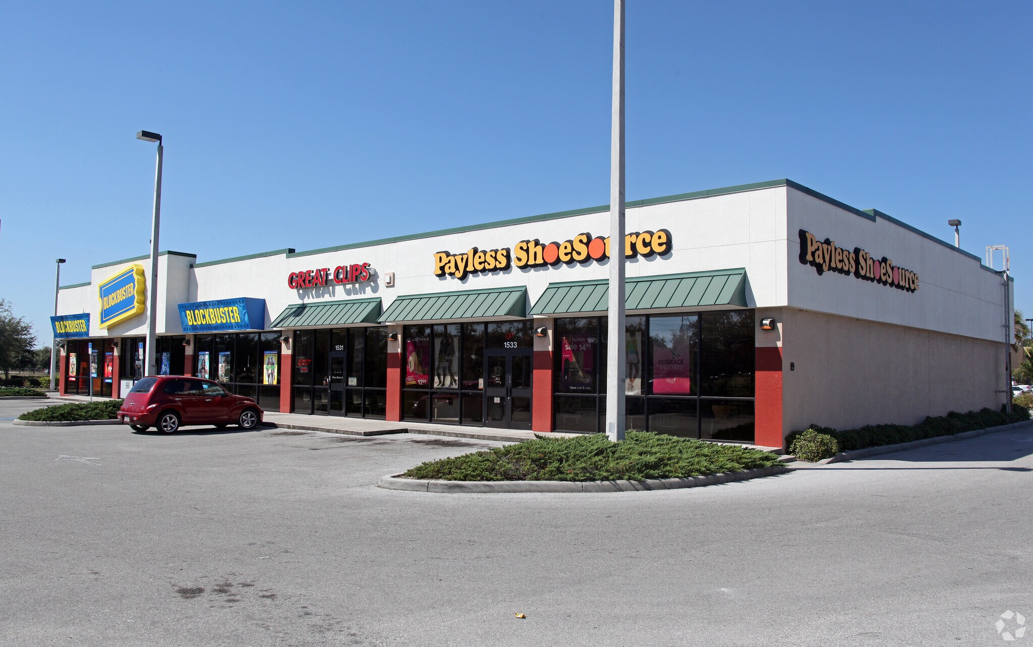 15251533 Commercial Way Spring Hill, FL 34606 Retail Property for