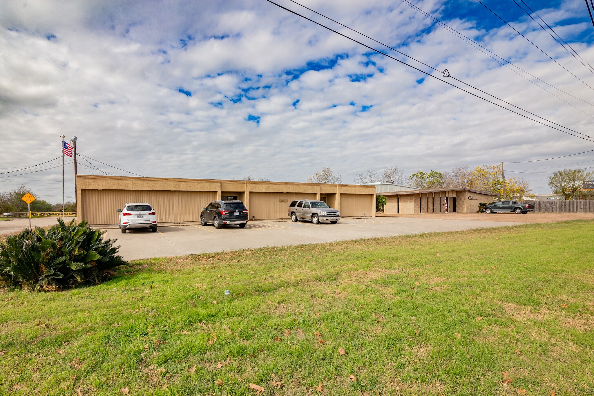 4401-4404 N Main St, Victoria, TX for Sale