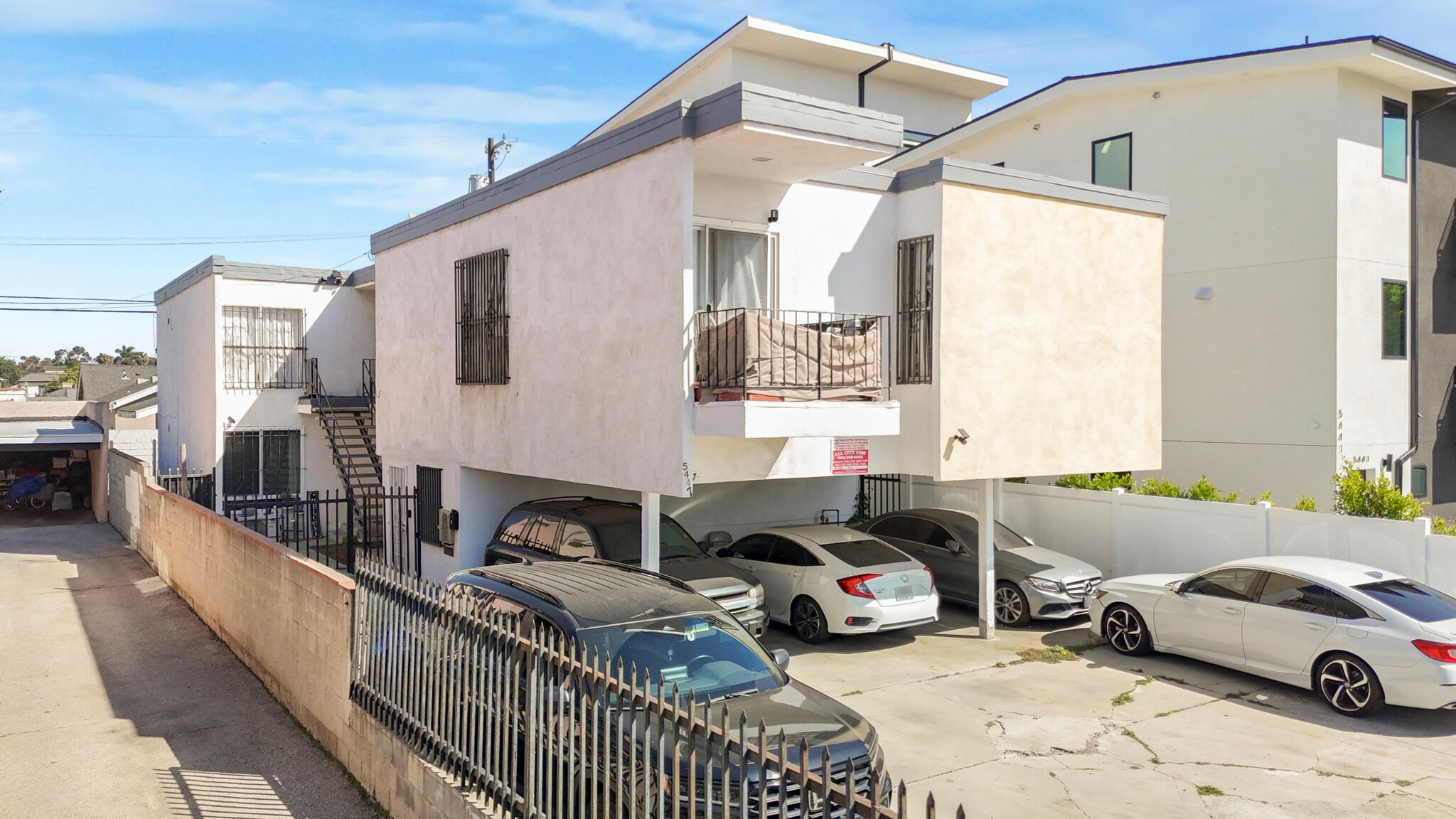 5447 Blackwelder St, Los Angeles, CA for Sale