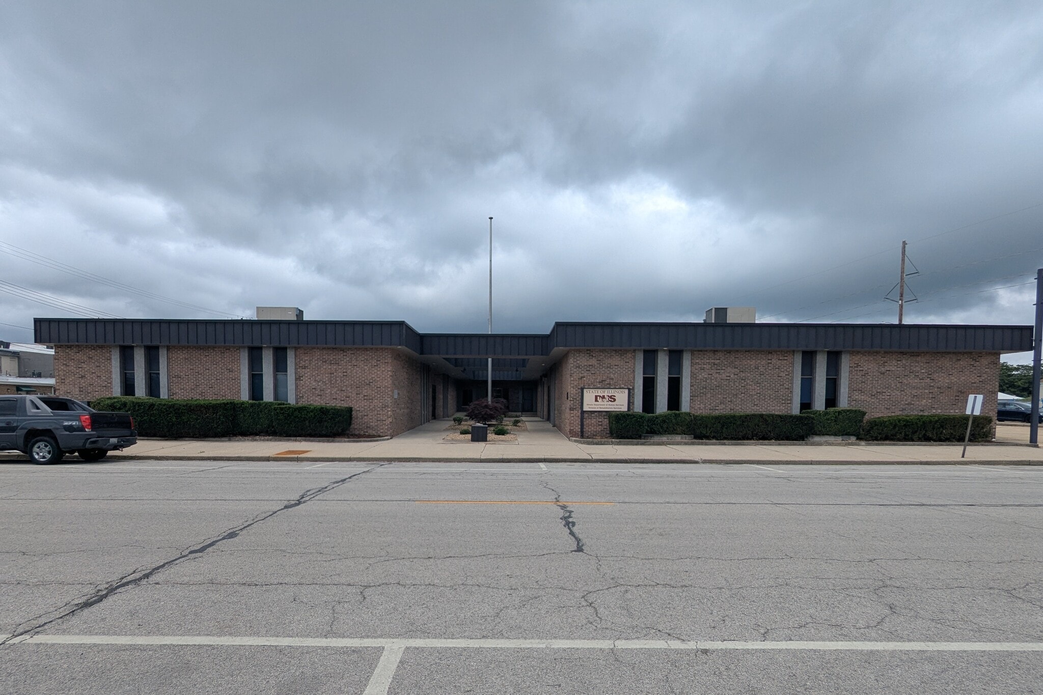 123 N 15th St, Mattoon, IL for Sale