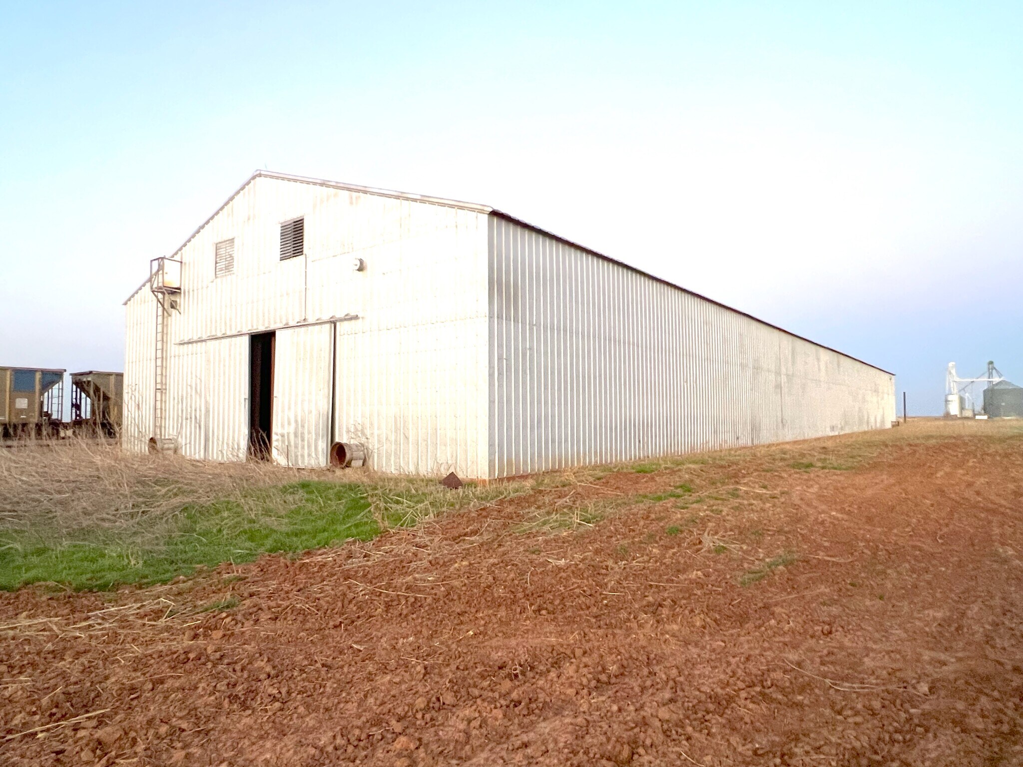 1st St & Wilburn Ave St, Hollister, OK for Sale