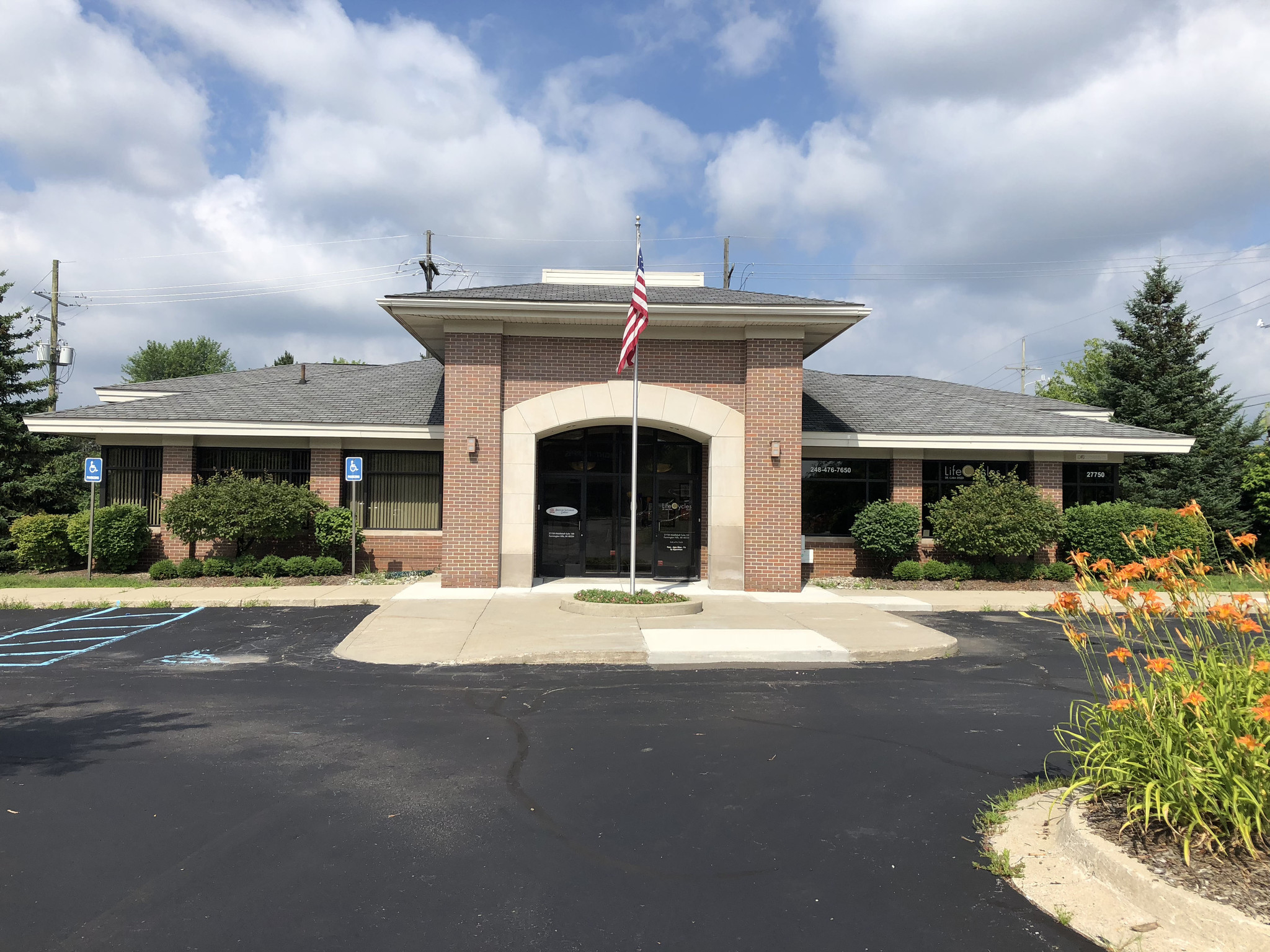 27750 Middlebelt Rd, Farmington Hills, MI for Rent