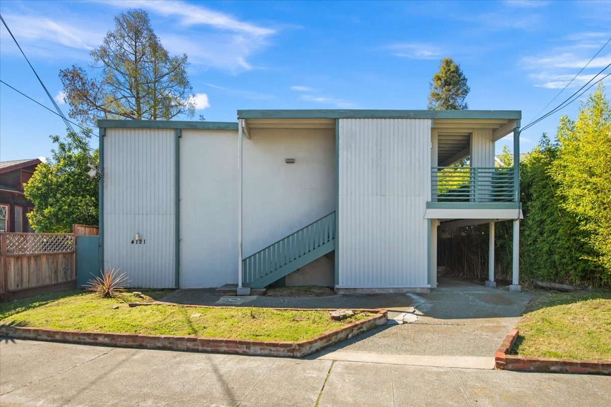 4121 Opal St, Oakland, CA for Sale