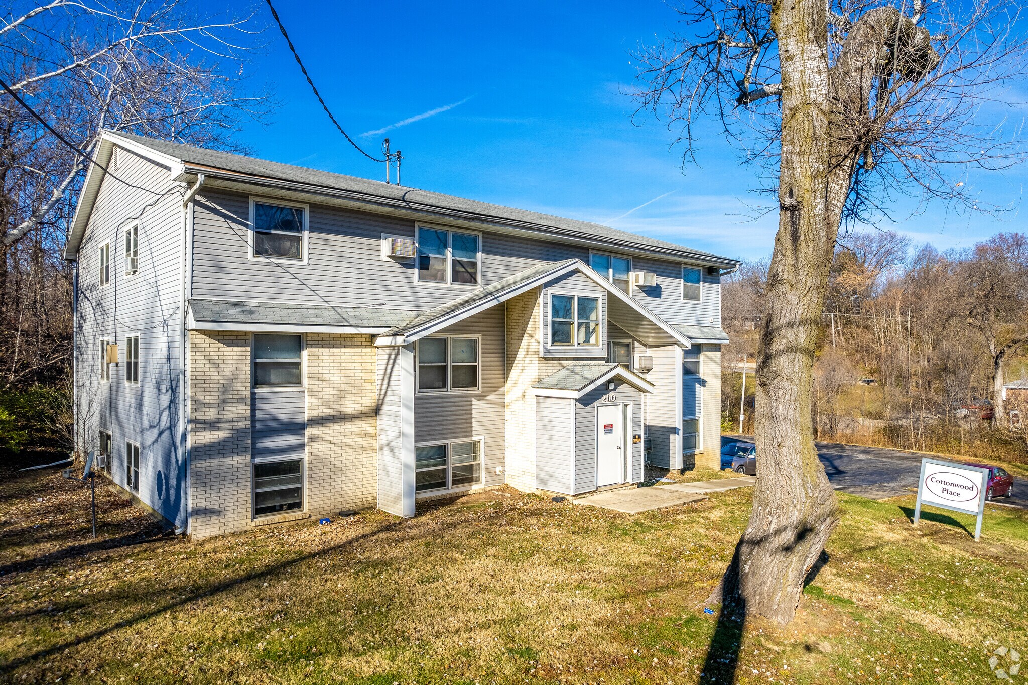 2110 26th St Des Moines, IA 50310 MultiFamily Property for Lease on