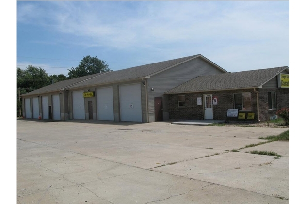 2424 R.D. Mize Rd, Independence, MO for Rent