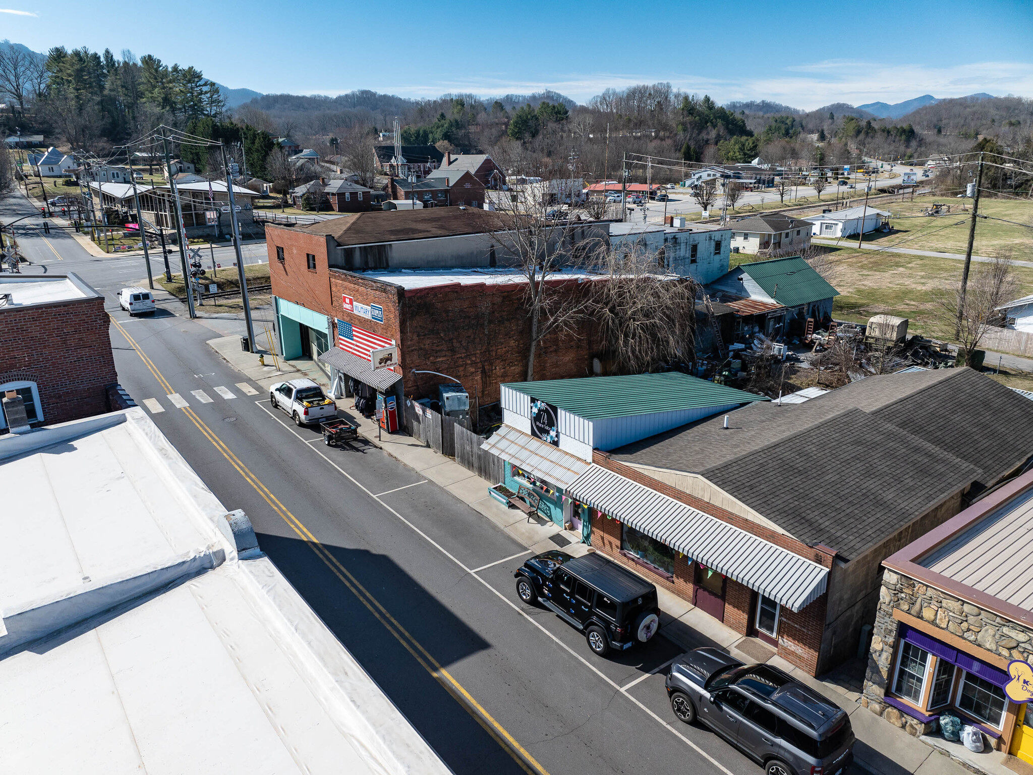 69 Main St. st, Clyde, NC for Rent