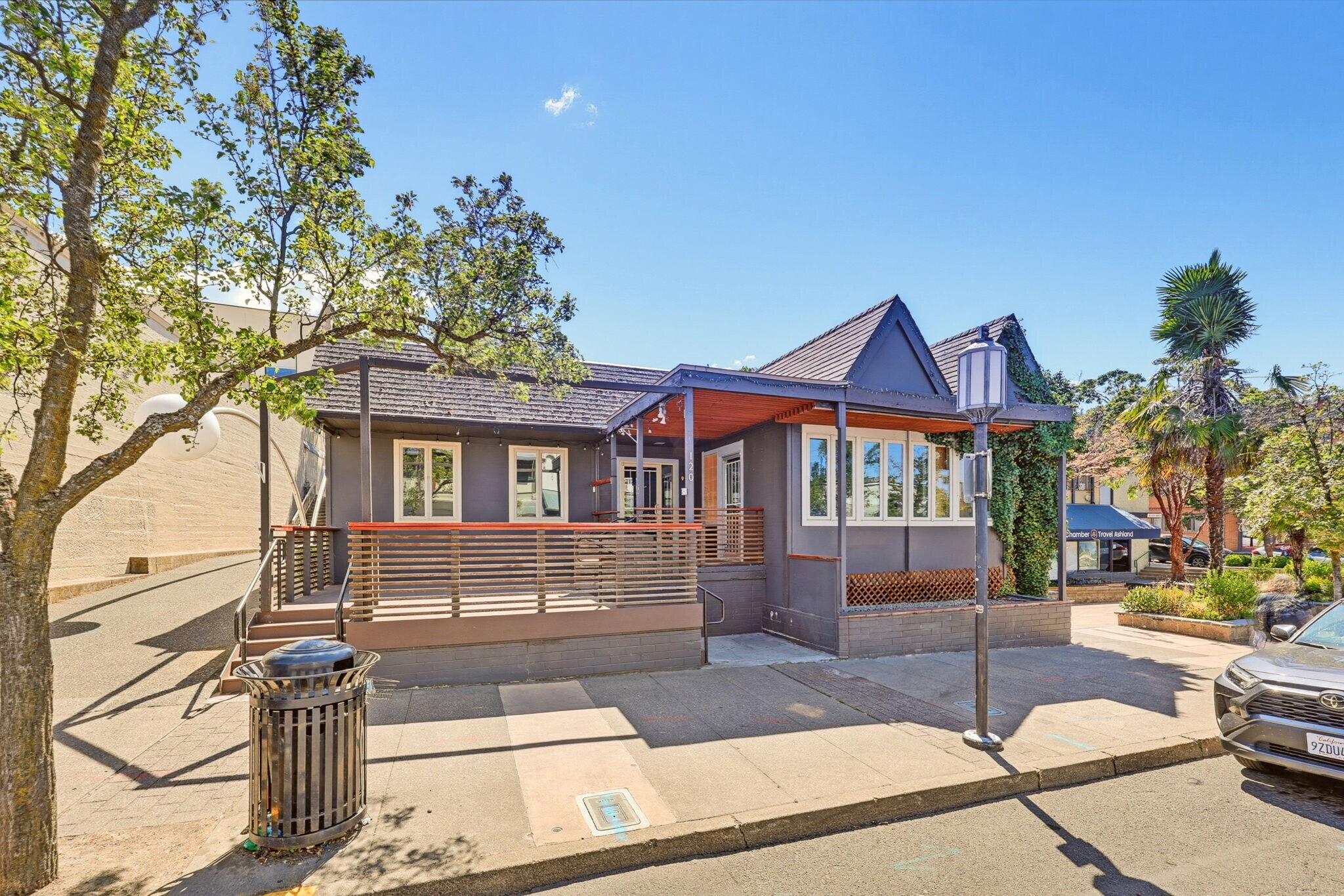 120 E Main St, Ashland, OR for Sale