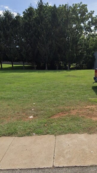 Roanoke, VA Commercial - 4528 Williamson Rd NW