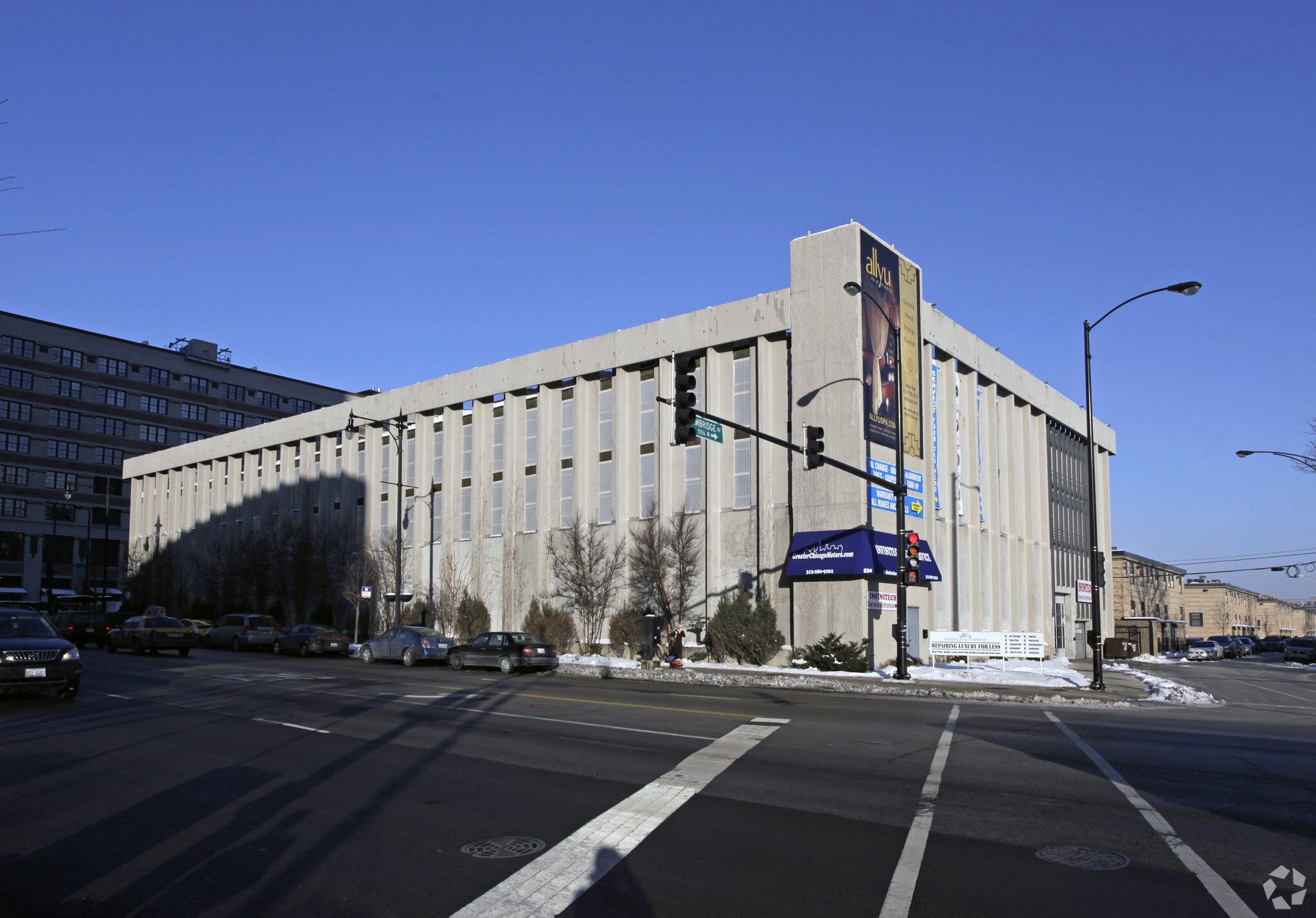 530 W Chicago Ave, Chicago, IL for Sale