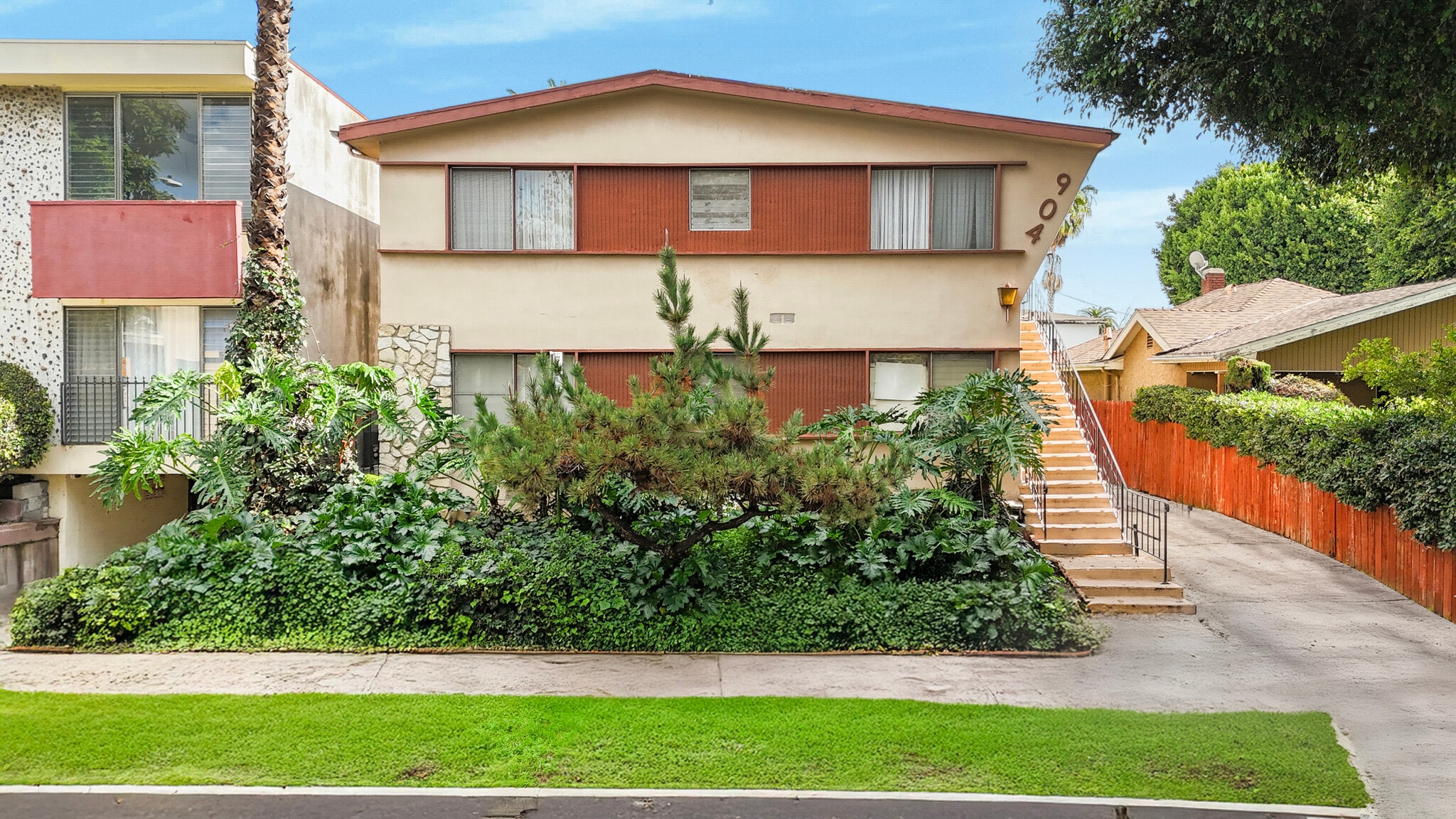 904 N Spaulding Ave, Los Angeles, CA for Sale