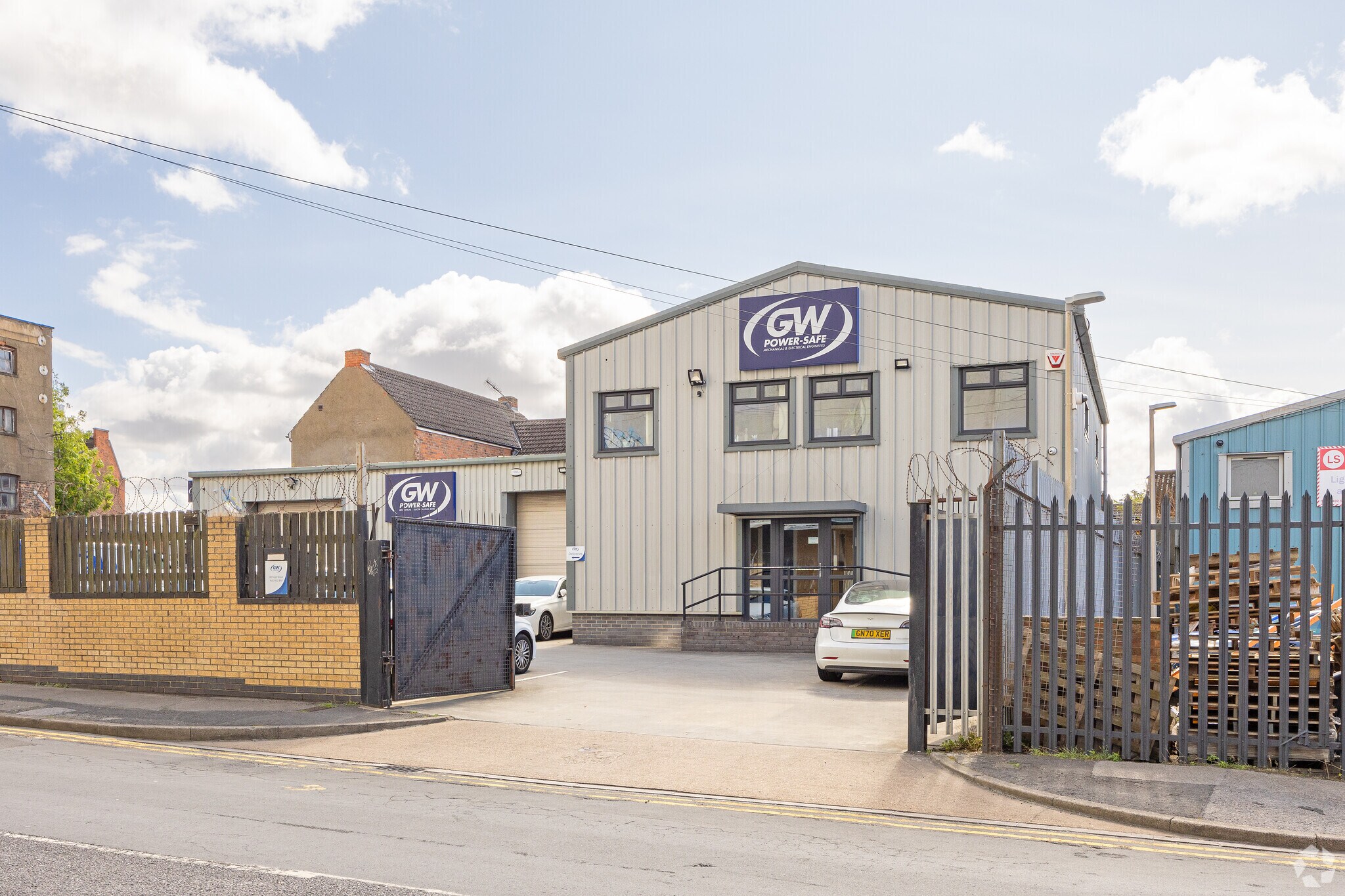 80 Scott St, Hull, NHS for Rent