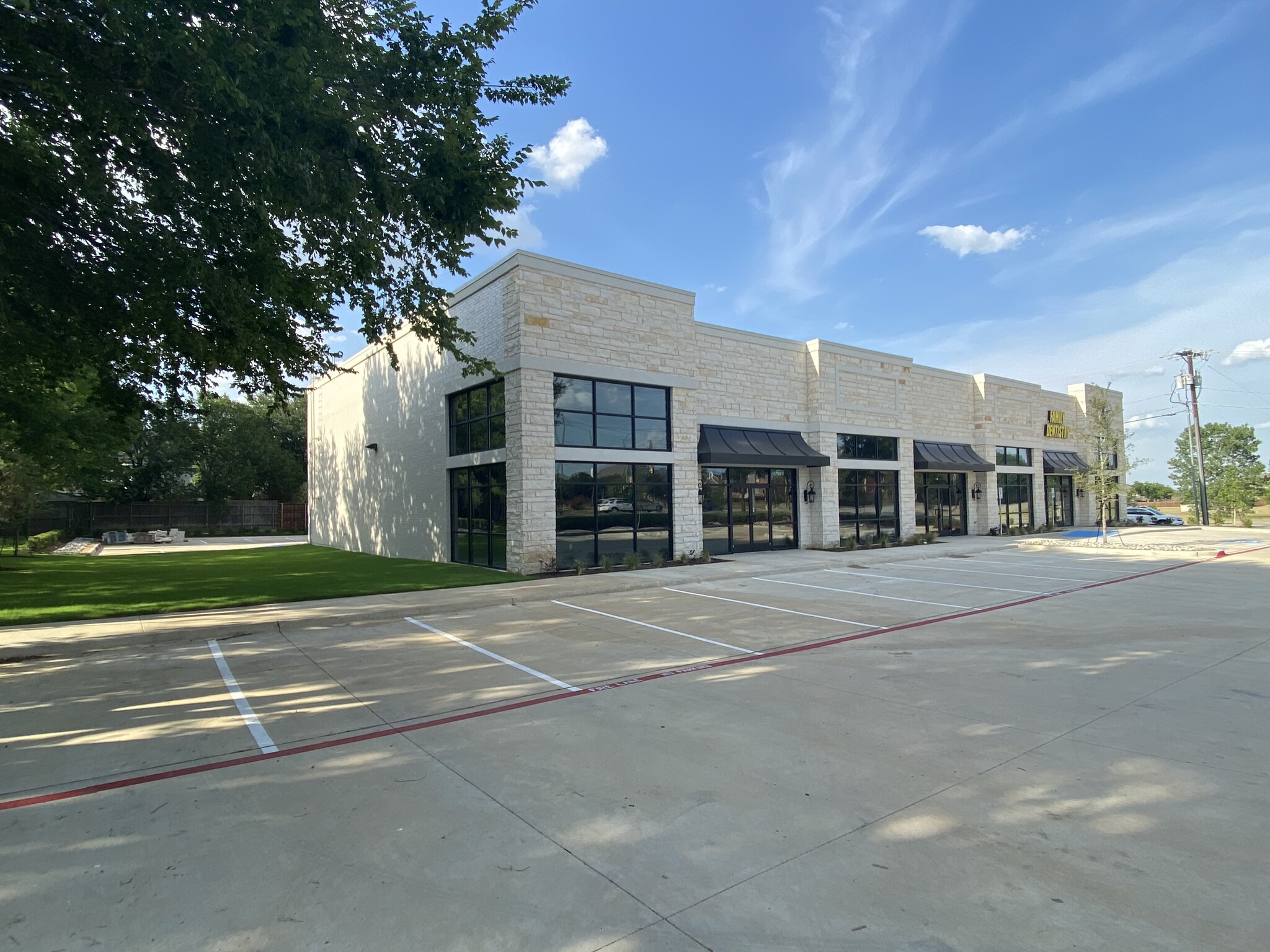 1000 W Glade Rd, Grapevine, TX for Rent