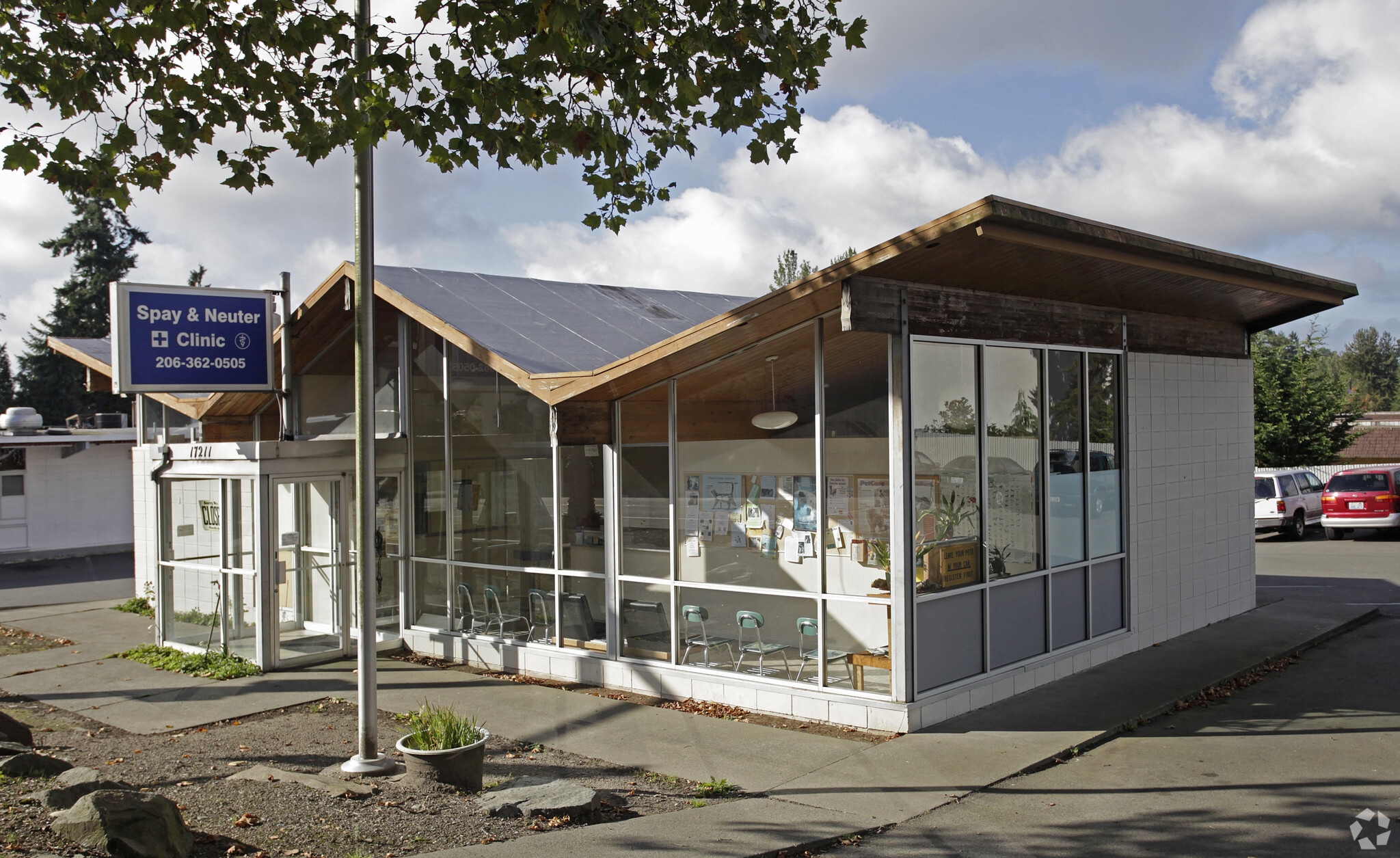 17211 15th Ave NE, Shoreline, WA for Sale