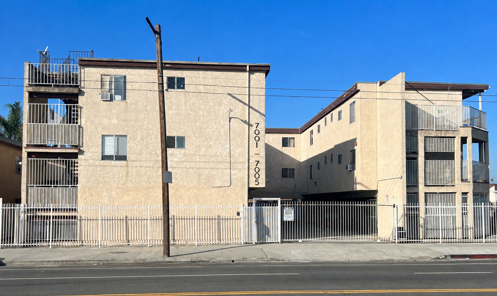 7001-7005 S Main St, Los Angeles, CA for Sale