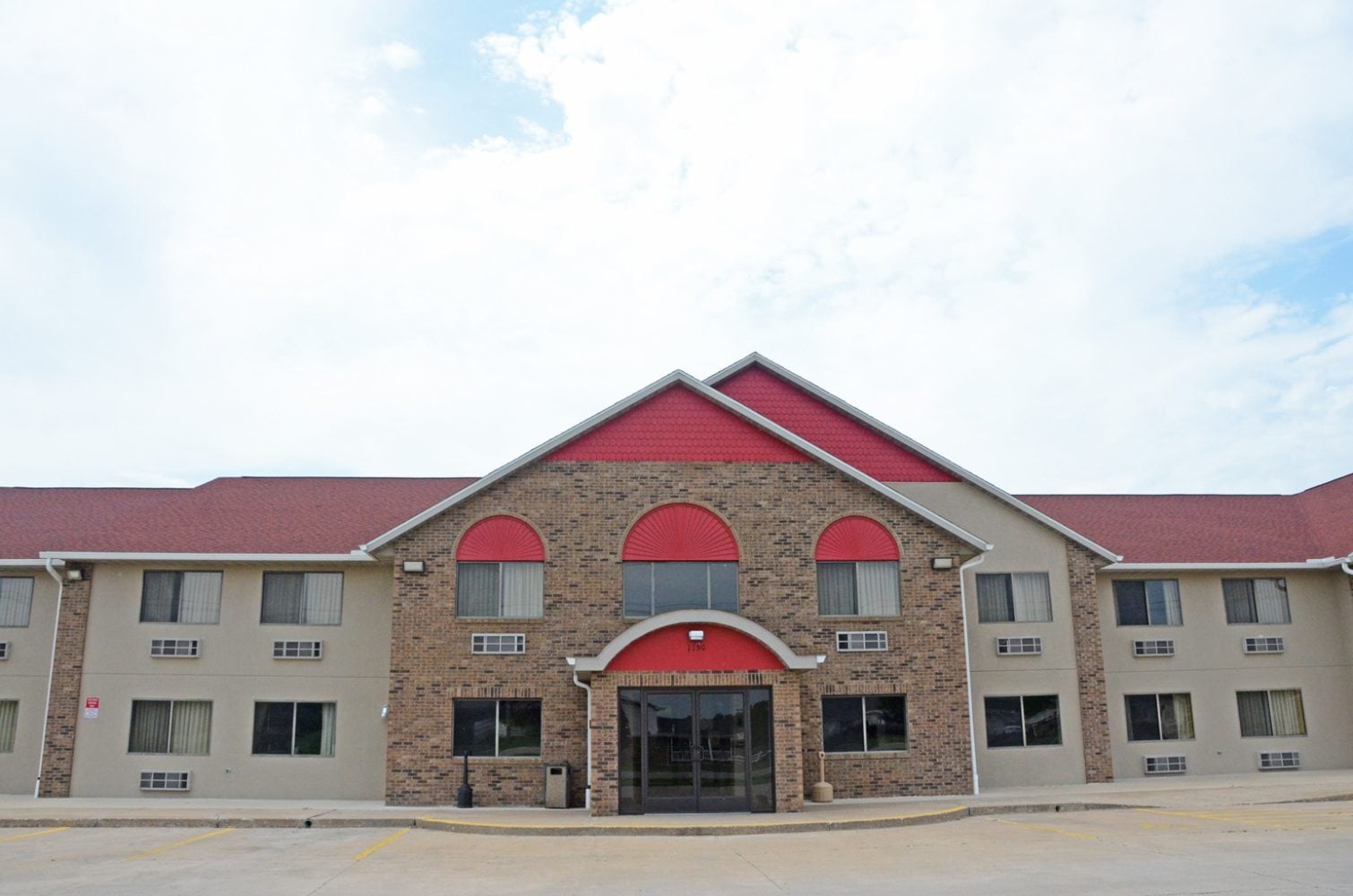 1150 E Linn St, Canton, IL for Sale