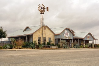 La Vernia, TX Restaurant - 11985 W Us-87 Hwy