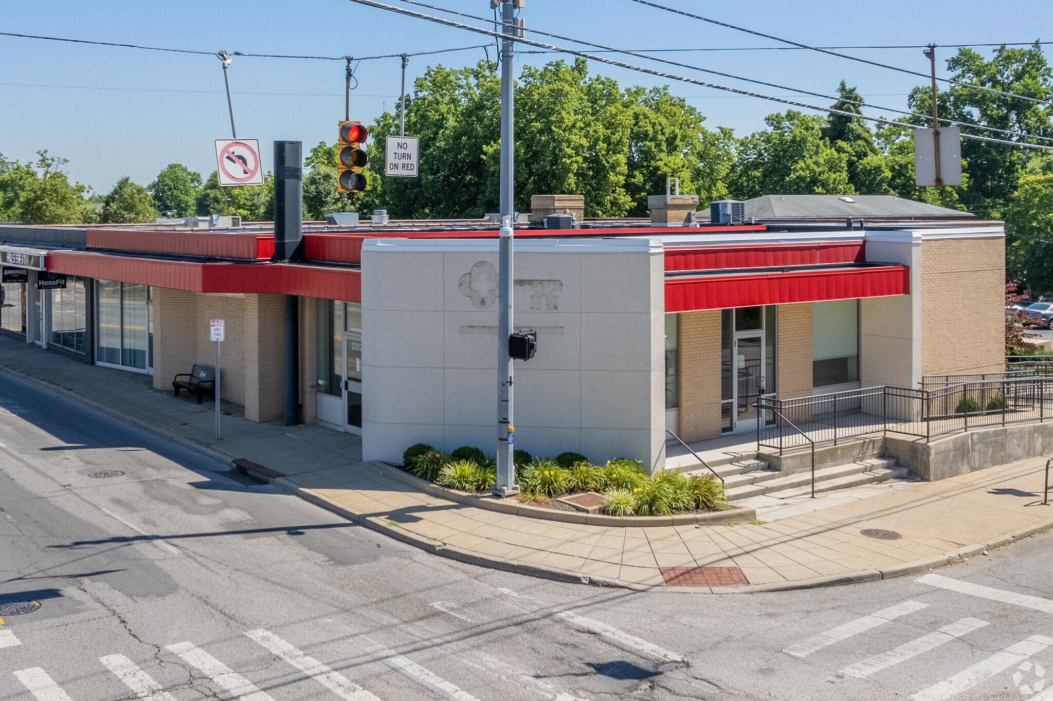 2202 Beechmont Ave, Cincinnati, OH for Rent