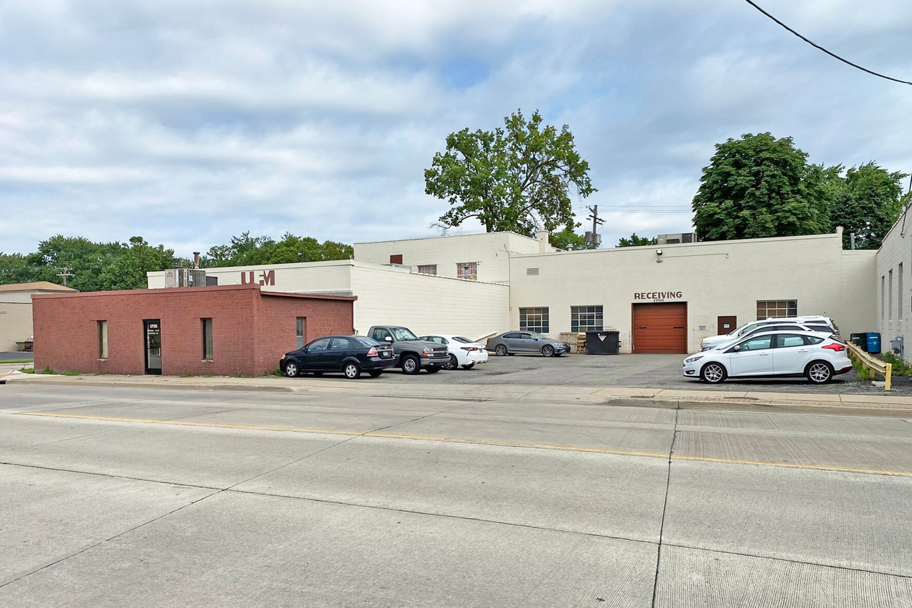 1755 E Nine Mile Rd, Hazel Park, MI for Sale