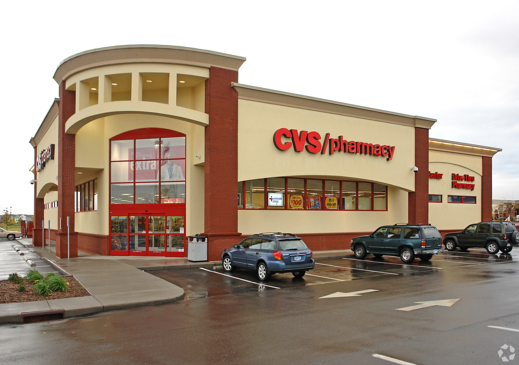 4050 Dean Lakes Blvd Shakopee, MN 55379 Retail Property for Sale on