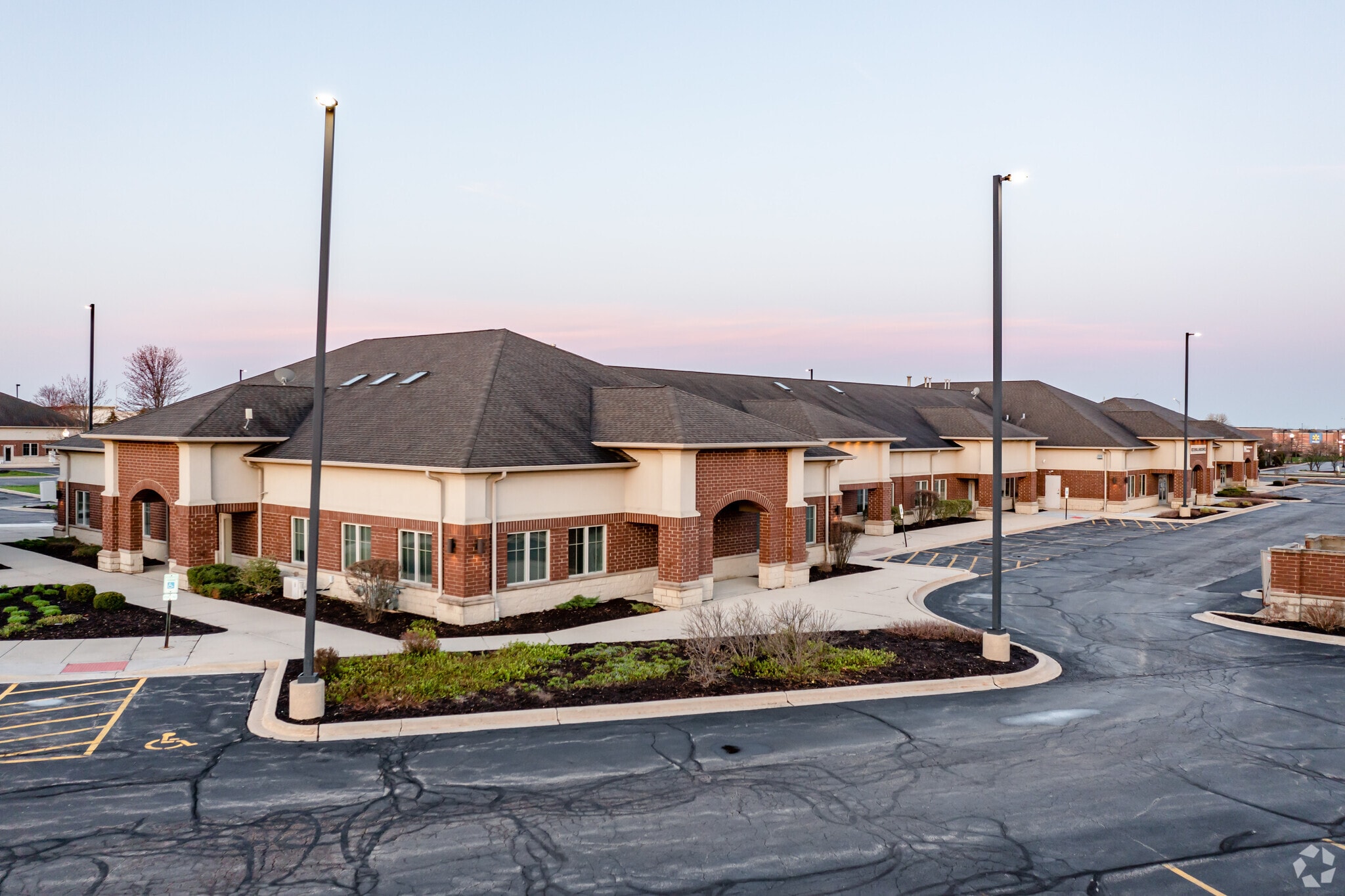 1446 Merchant Dr, Algonquin, IL for Sale