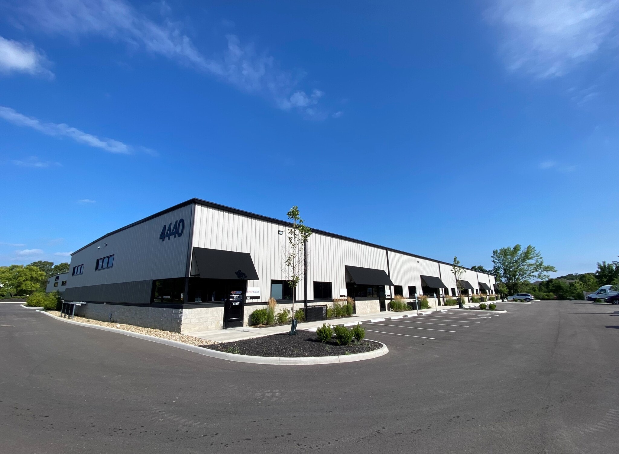4440-4460 Reynolds Drive, Hilliard, OH for Rent