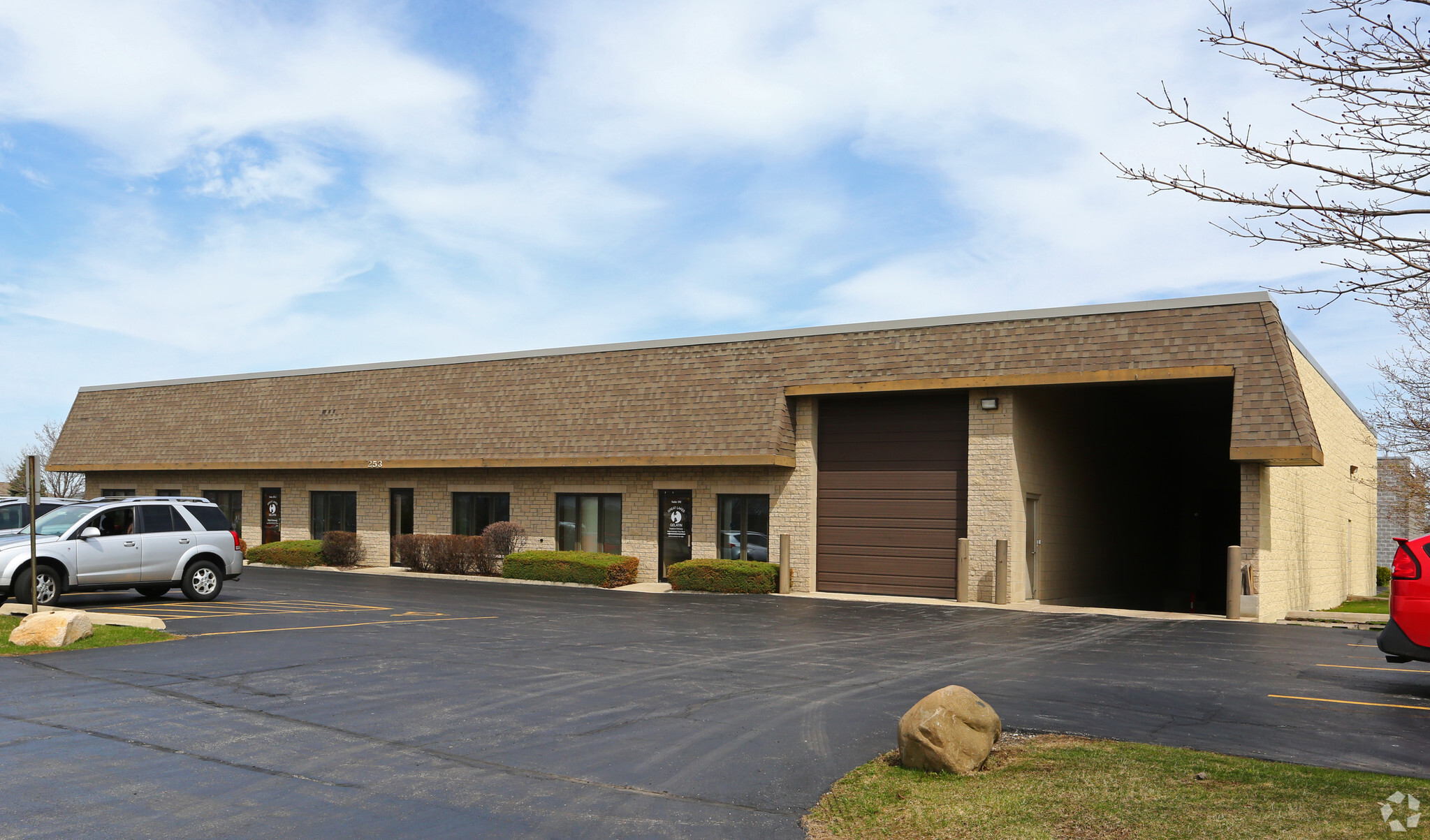 253 Commerce Dr, Grayslake, IL for Sale