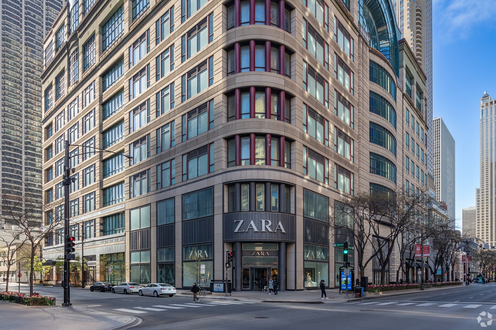 100 E Huron St, Chicago, IL for Rent